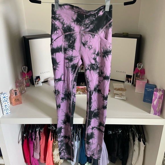 NWOT Lululemon Leggings - Picture 2 of 3